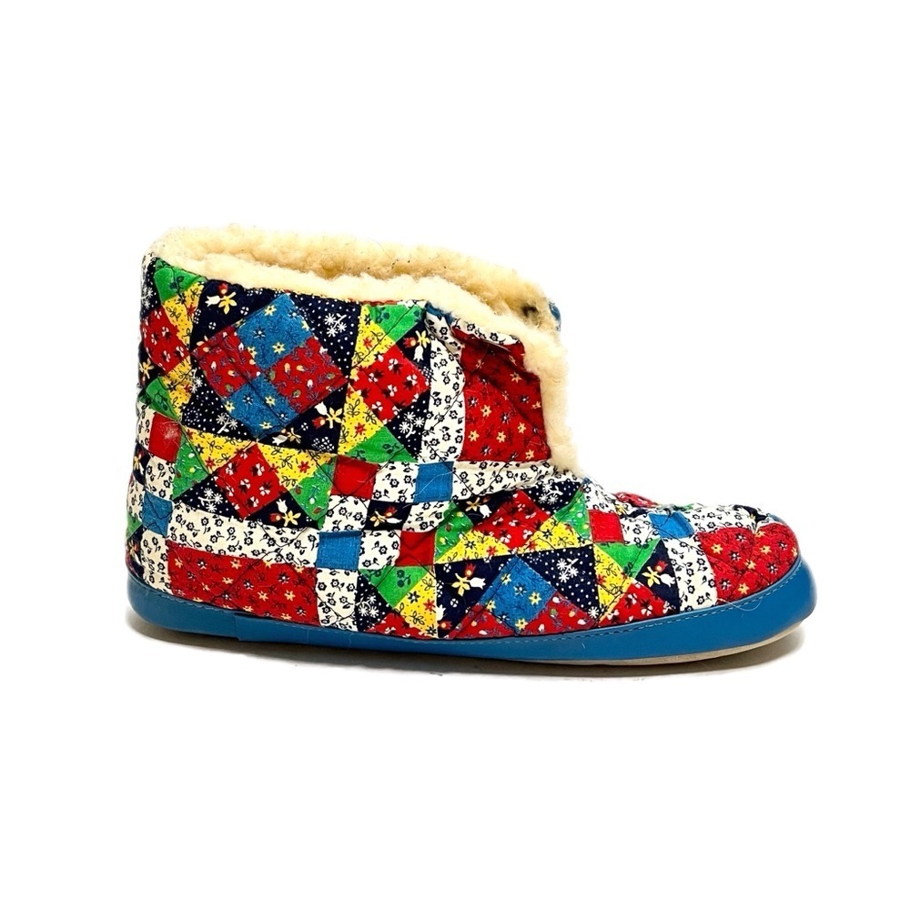 Vintage 1970s patchwork quilted fabric fleece lined ankle bootie slippers